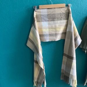 Soft Tan plaid scarf 🧣